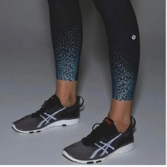 Lululemon Tight Stuff II Reflective Dots Scallop Hem - Picture 2 of 6